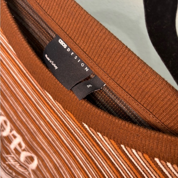 asos like new brown crewneck - Picture 3 of 4